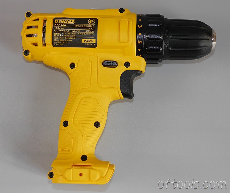 26、得伟（DEWALT）DCD700主机反面