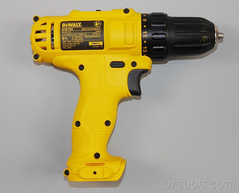 2、得伟(DEWALT)DCD700 锂电钻壳体使用9颗螺丝