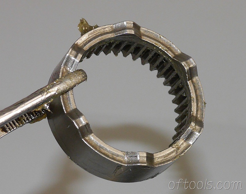 49、环形齿轮圈特写，上面的坎是用来实现扭矩调节功能