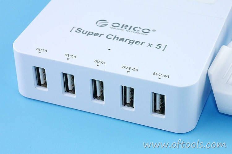 3、ORICO HPC-4A5U 智能插座有5个USB口